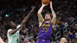 Celtics 111-101 Lakers, Celtics chấm dứt chuỗi 8 trận thắng của Lakers!