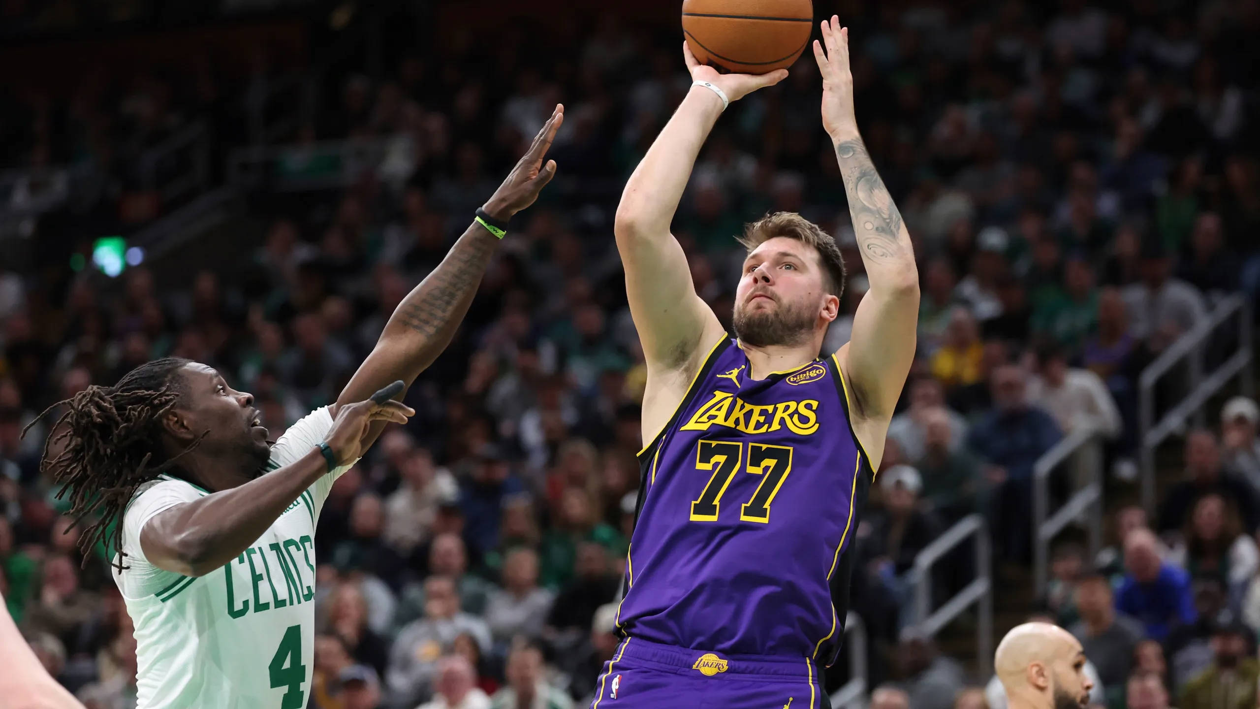 Celtics 111-101 Lakers, Celtics chấm dứt chuỗi 8 trận thắng của Lakers!